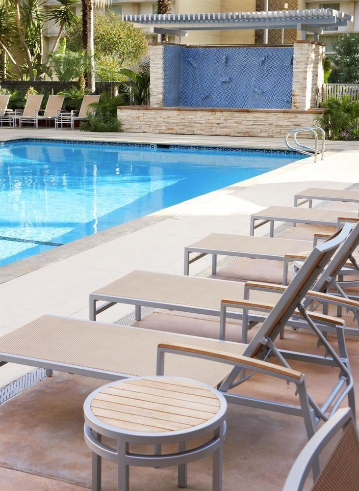 Four Points By Sheraton Angeles International Airport 3*