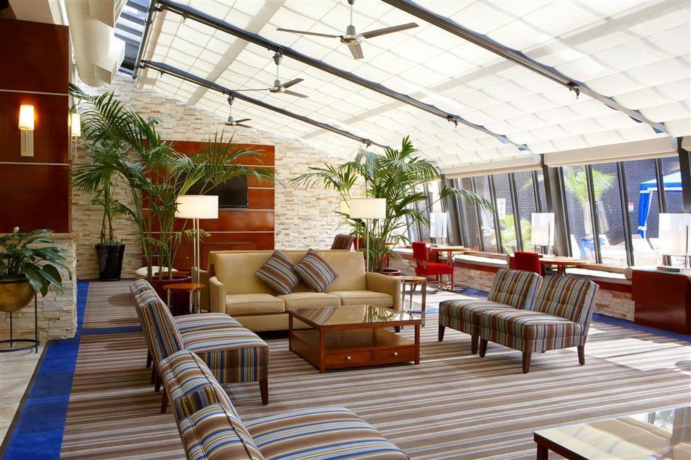 Four Points By Sheraton Angeles International Airport Hotel